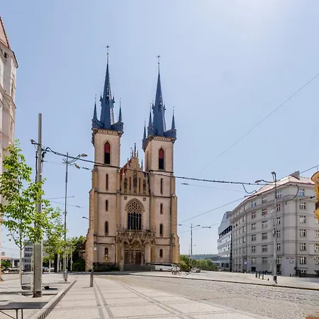 Blueground Holesovice Balcony Nr Vltava Prg-48 شقة