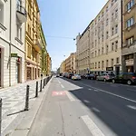 Blueground Holesovice Balcony Nr Vltava Prg-48 Prague