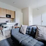 Blueground Holesovice Balcony Nr Vltava Prg-48 Apartment